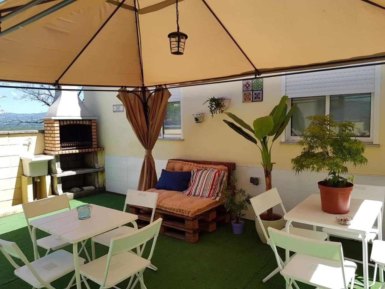 Hotel Sleeping Sarria Exterior foto